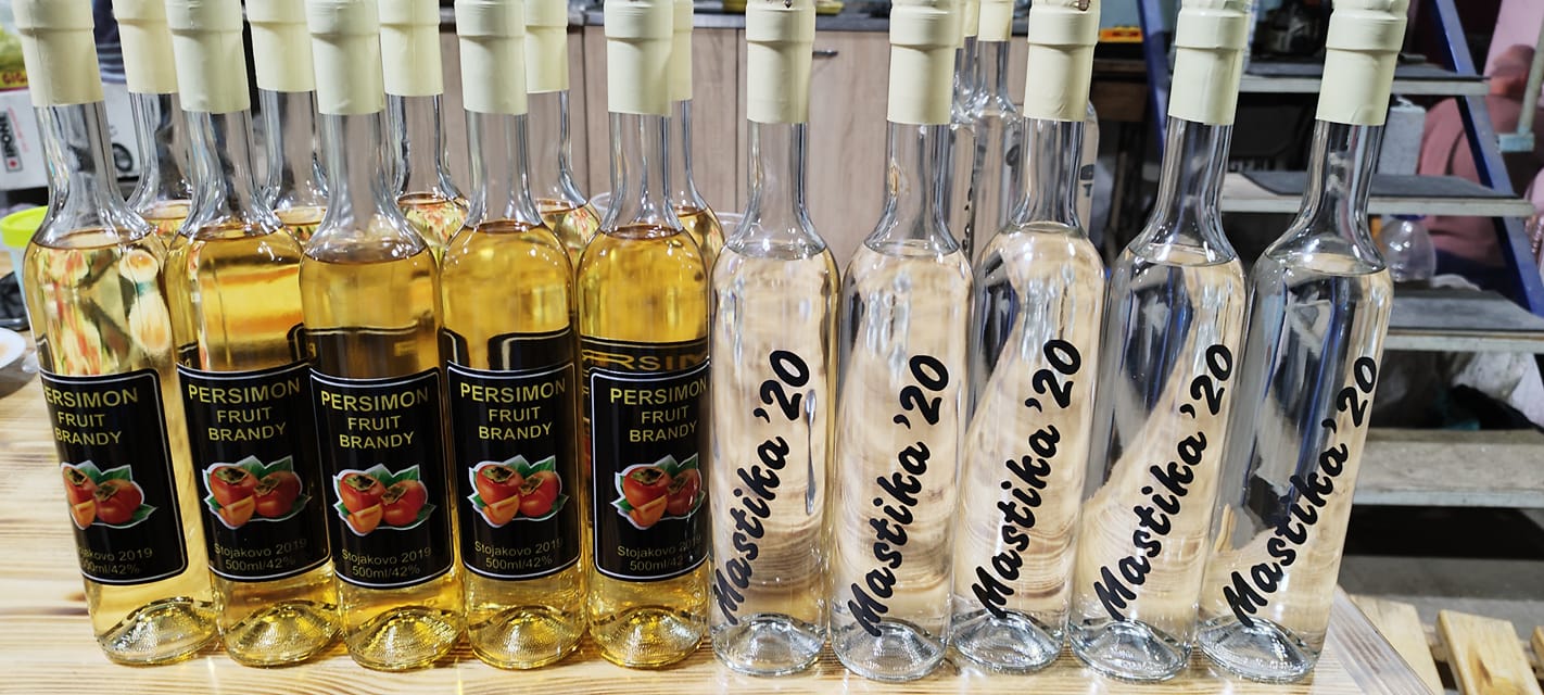 First Rakija Producer from Japanese Apples in Macedonia - Kajak.mk